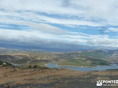 Cancho de la Cabeza;Senderismo gastronómico entresemana;viajes trekking senderismo singles lagunas 